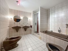 baa7d4ab69f0479a8b7a4193c6b854d7.jpg