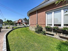 9b5adf844e504092ab9aac38caa26ea6.jpg